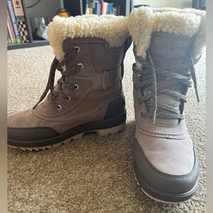 Sorel Leather Waterproof Snow Boots - size 8.5